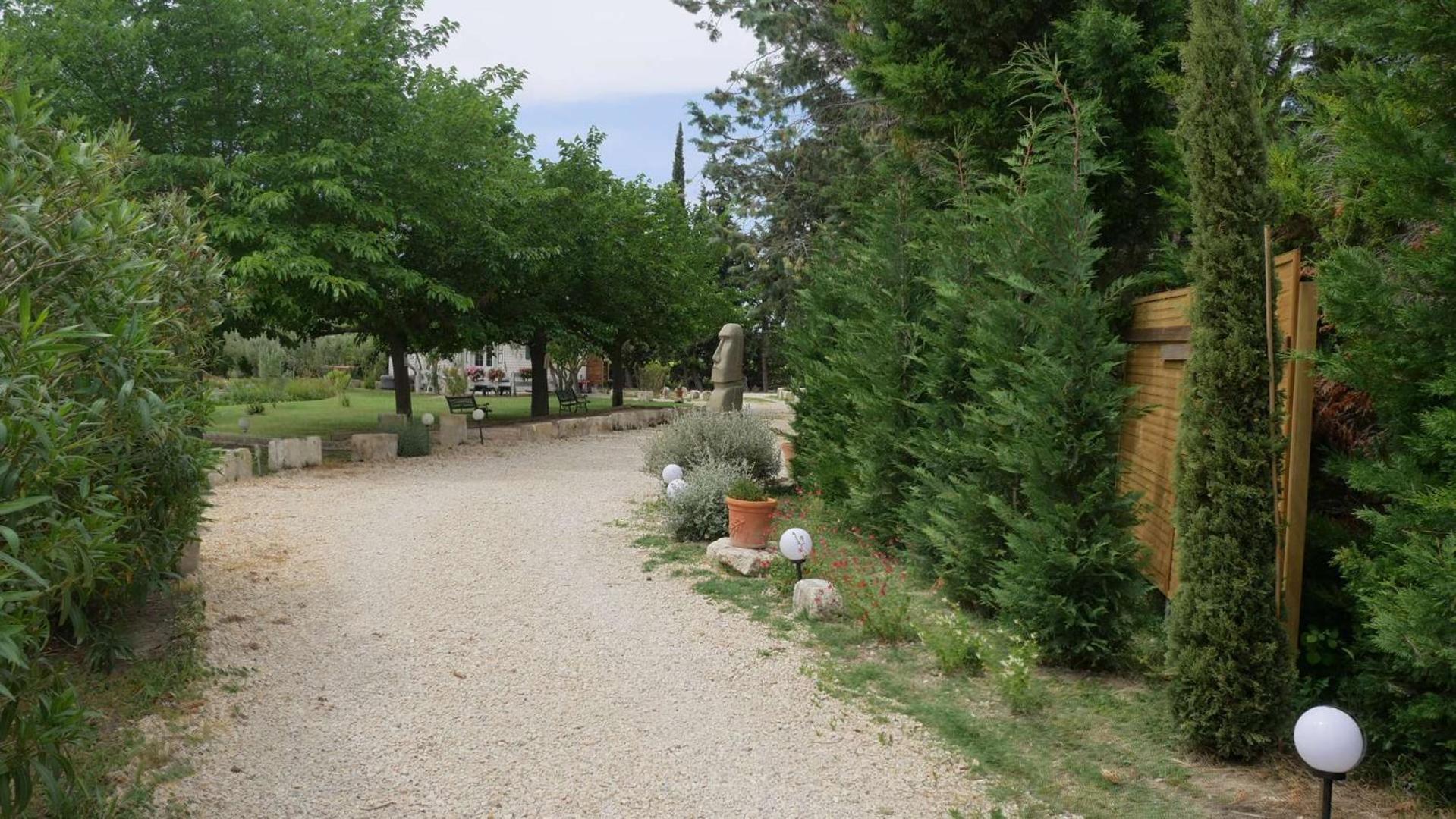 Mas Maurane - Le Romarin Aux Portes D'Arles Tarascon Εξωτερικό φωτογραφία